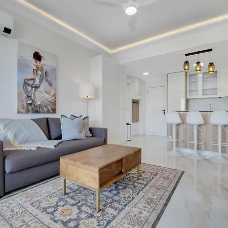 Sea-view With Balcony Апартаменти Торремолінос